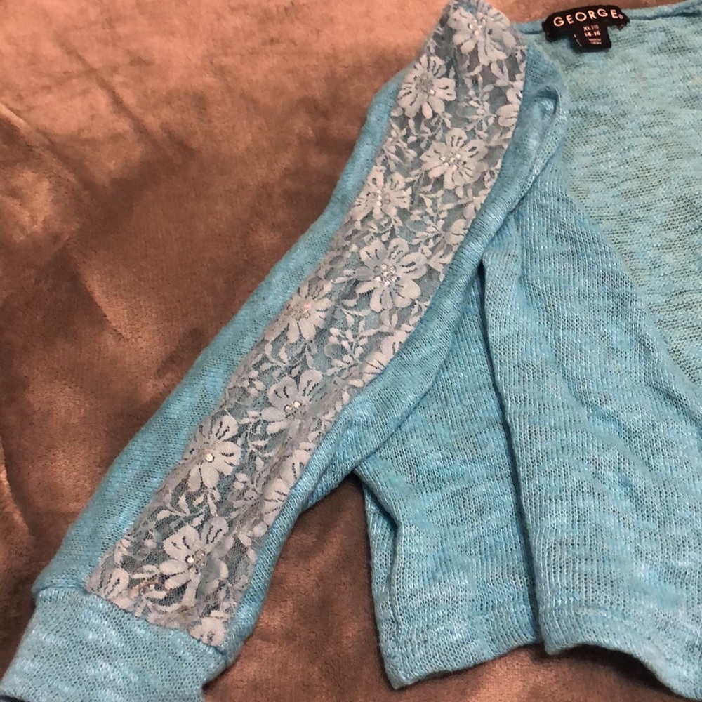 George shrug - Picture 4 of 4